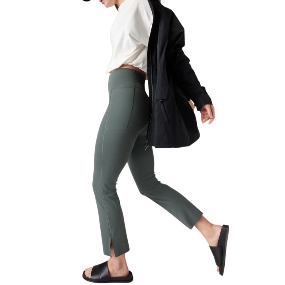 Athleta Transcend Stash Crop Straight Leg Bali Green Size Mendium Tall - Picture 2 of 14